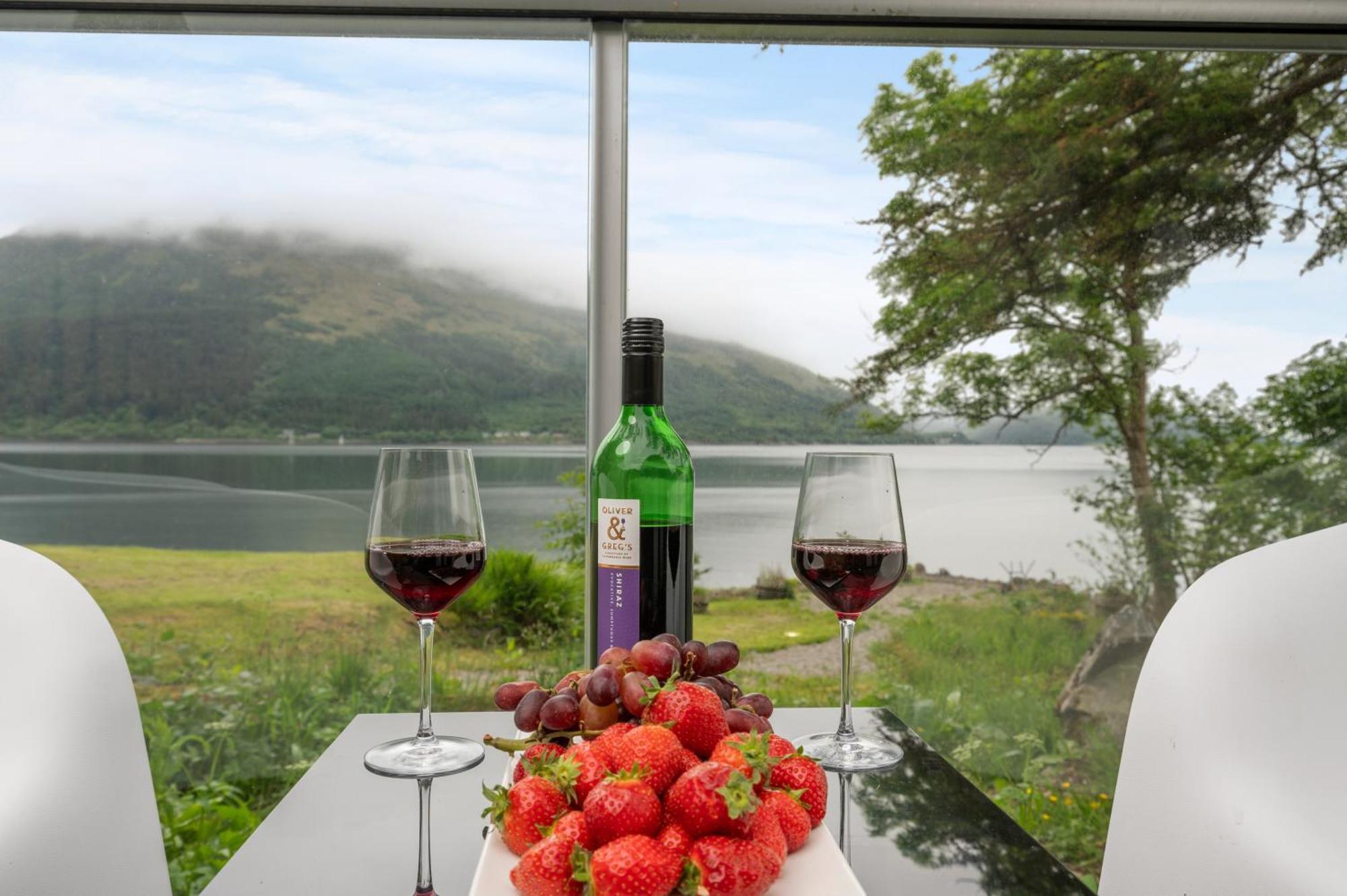 Onich Hotel & Lochside Beach Pods 외부 사진